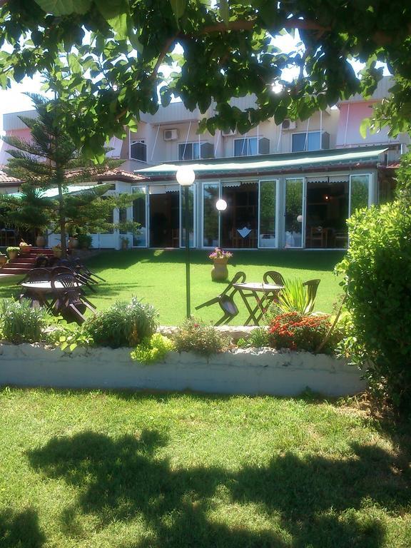 Evoikos Beach & Resort Livanatai Ngoại thất bức ảnh